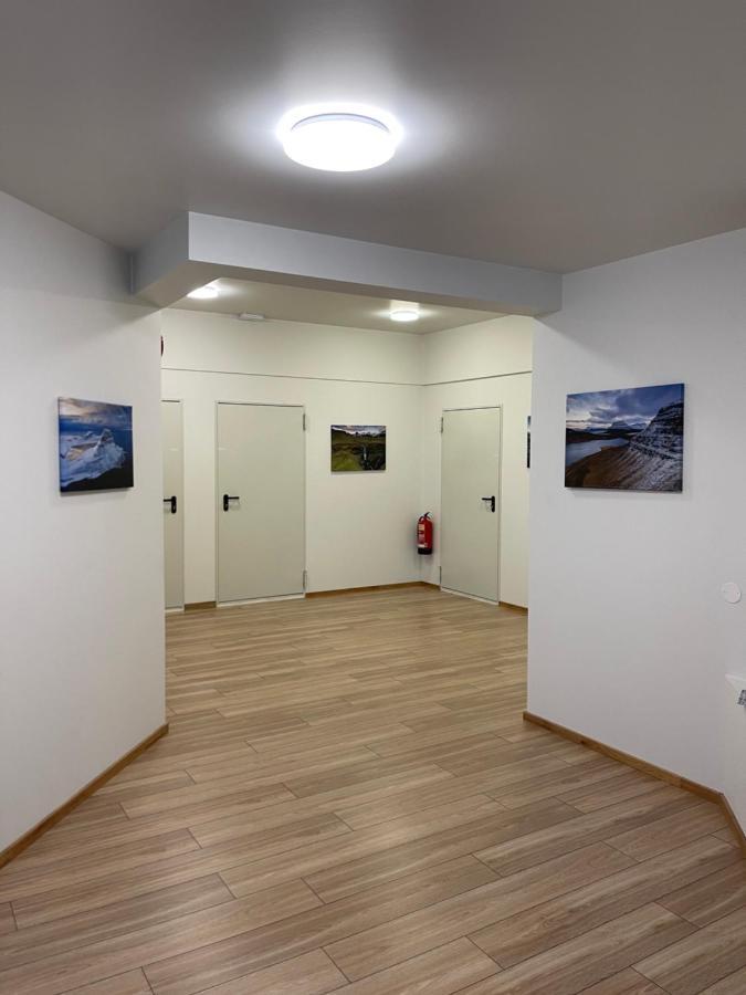 Helgrindur Guesthouse グルンダルフィヨルズル エクステリア 写真