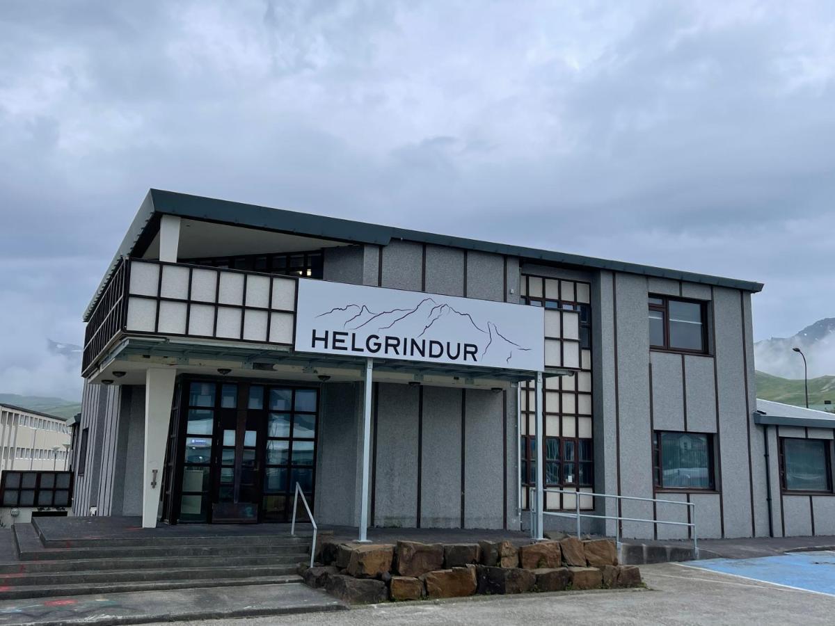 Helgrindur Guesthouse グルンダルフィヨルズル エクステリア 写真